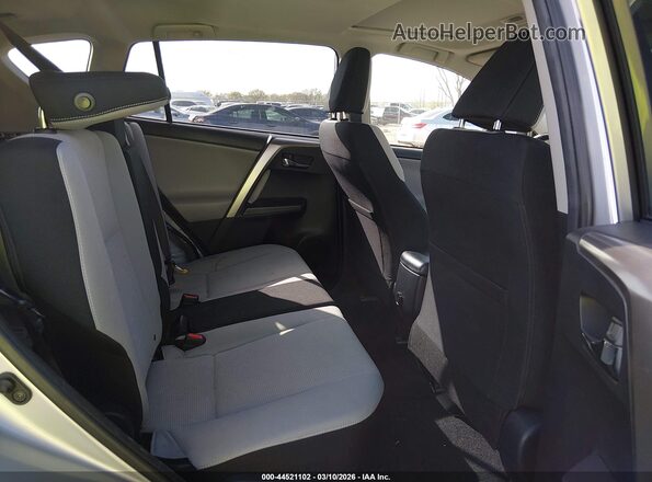 JTMWFREVXJD125678 2018 TOYOTA LE Silver Widok naklejki z numerem VIN