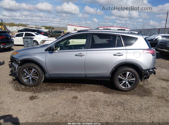 JTMWFREVXJD125678 2018 TOYOTA LE Silver 