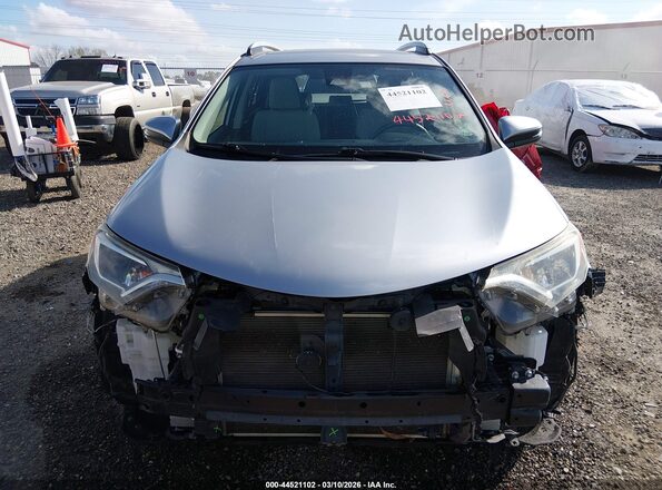 JTMWFREVXJD125678 2018 TOYOTA LE Silver Widok wnętrza z tyłu