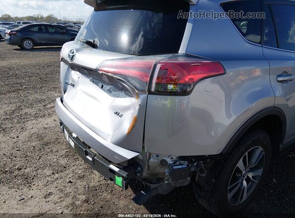 JTMWFREVXJD125678 2018 TOYOTA LE Silver 