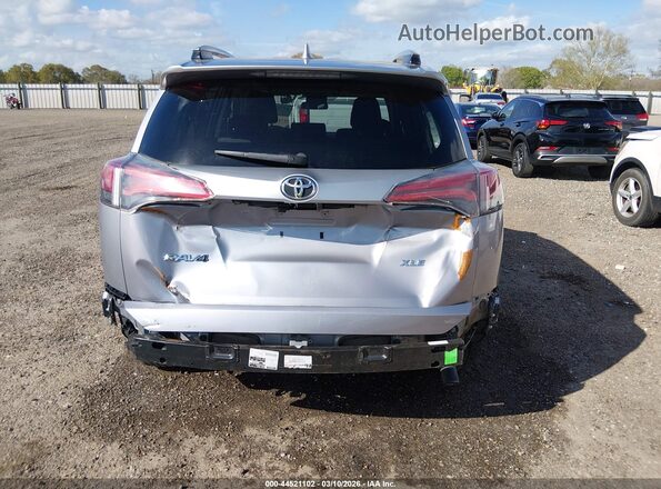 JTMWFREVXJD125678 2018 TOYOTA LE Silver 