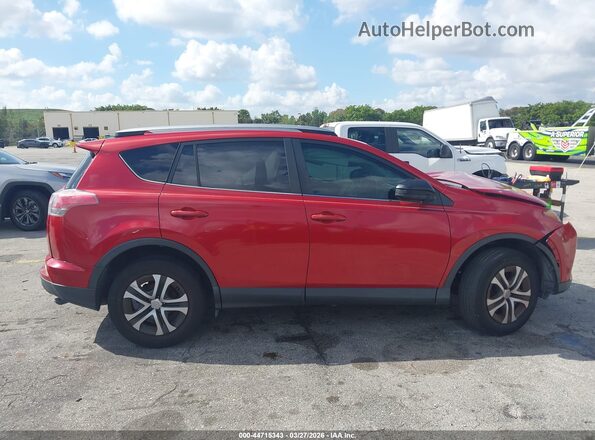 JTMZFREVXHJ120327 2017 TOYOTA LE Red Widok wnętrza z tyłu