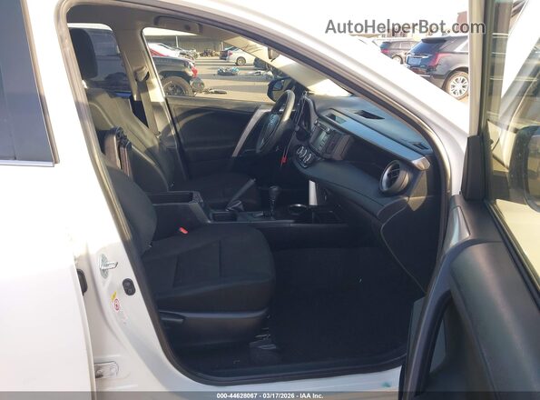 JTMZFREVXJJ206825 2018 TOYOTA LE White Front interior view