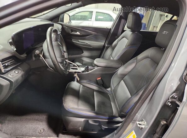 KL47LBEPXSB212638 2025 BUICK OTHER Silver წინა სალონის ხედი