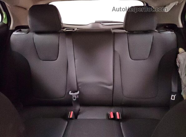KL4AMBSL8TB117470 2026 BUICK ENCORE Gray Widok tylnych siedzeń