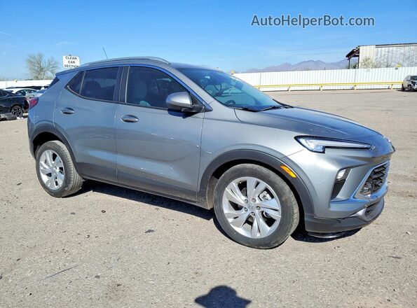 KL4AMBSP8SB008122 2025 BUICK ENCORE Charcoal Przód prawy
