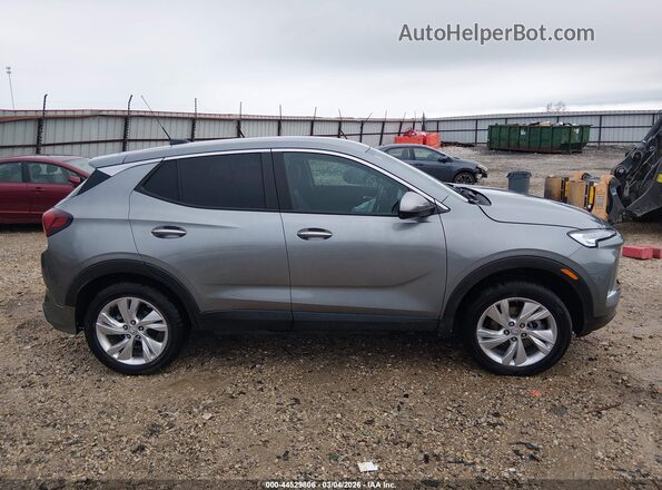 KL4AMCSL9SB159652 2025 BUICK ENCORE Gray Սալոնի հետևի տեսք