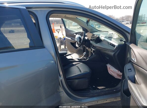 KL4AMDSL2SB048706 2025 BUICK ENCORE Gray Vista interior delantera