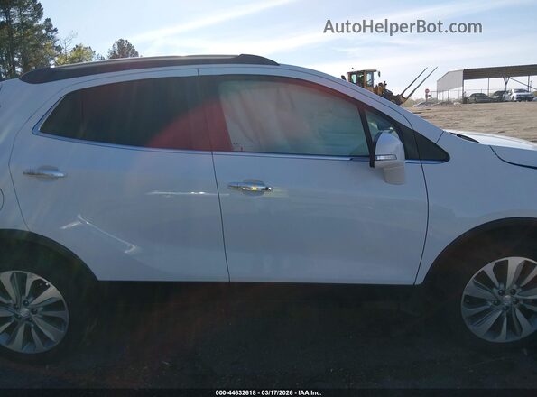 KL4CJASB2JB551836 2018 BUICK ENCORE White Սալոնի հետևի տեսք