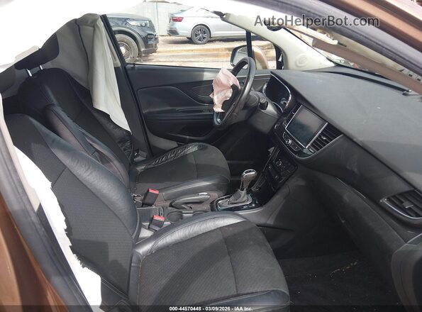 KL4CJASB7HB026765 2017 BUICK ENCORE Gold Widok wnętrza z przodu