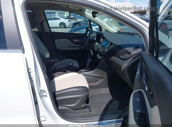 KL4CJASB9JB710366 2018 BUICK ENCORE White Vista interior delantera