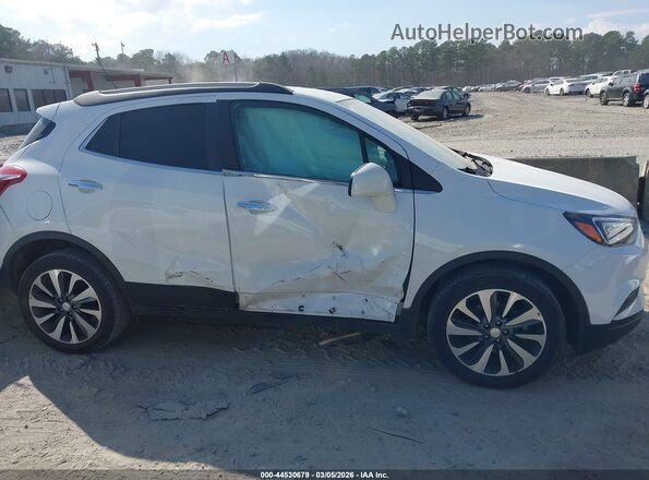 KL4CJASM2NB542013 2022 BUICK ENCORE White Вид задньої частини салону