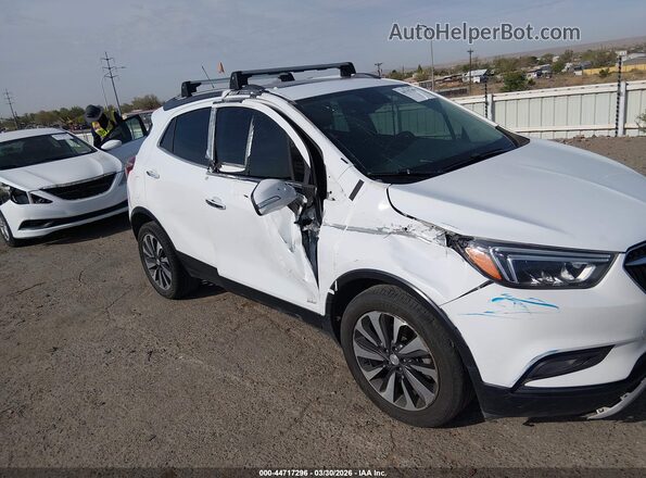 KL4CJCSB9JB631243 2018 BUICK ENCORE White Widok z przodu