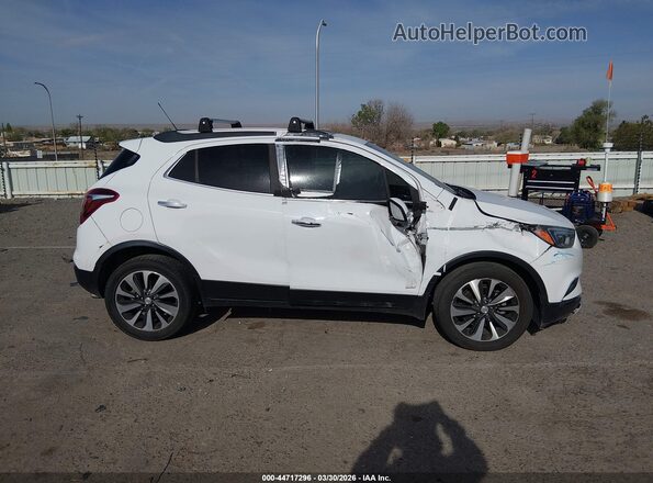 KL4CJCSB9JB631243 2018 BUICK ENCORE White Widok wnętrza z tyłu
