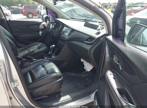 KL4CJCSB9LB035195 2020 BUICK ENCORE Silver Widok wnętrza z przodu