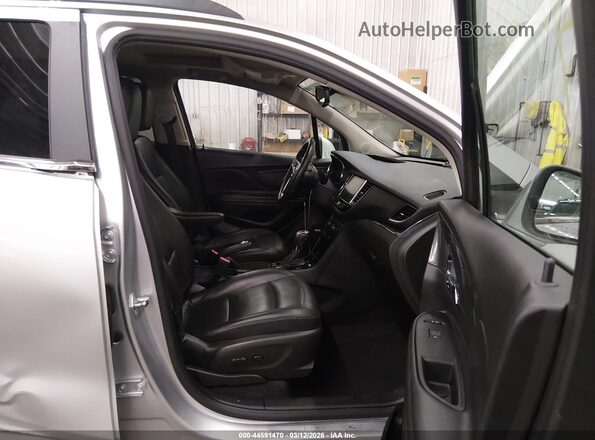 KL4CJHSB1HB176301 2017 BUICK ENCORE Silver Front interior view