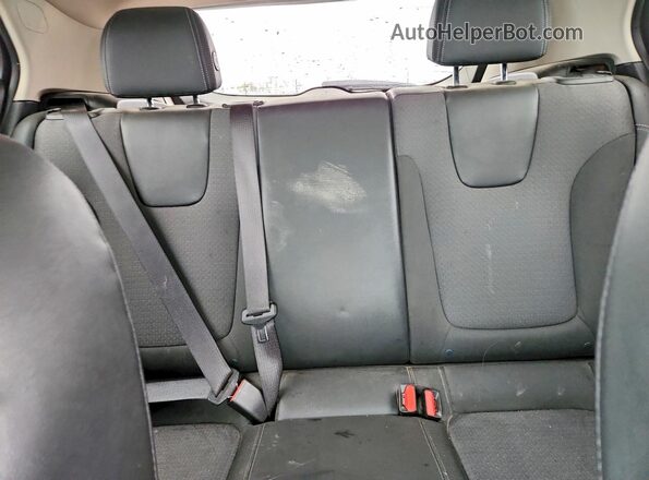 KL4MMCSLXPB113946 2023 BUICK ENCORE White Widok tylnych siedzeń