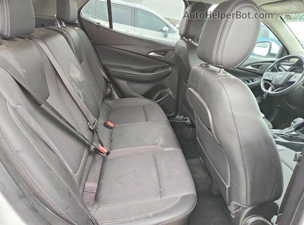 KL4MMCSLXPB113946 2023 BUICK ENCORE White Widok wnętrza z tyłu