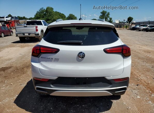 KL4MMDS28PB100643 2023 BUICK ENCORE White Вид ззаду