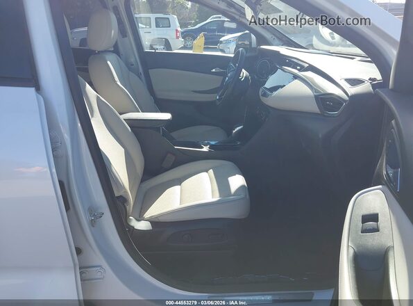 KL4MMFSL0NB070765 2022 BUICK ENCORE White Вид салону спереду
