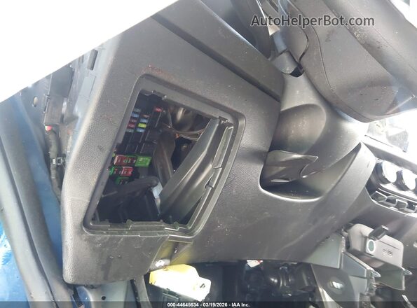 KL77LFE2XRC084100 2024 CHEVROLET TRAX Blue Vista de los asientos traseros
