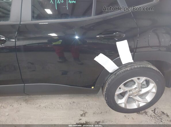 KL77LFE2XRC207345 2024 CHEVROLET TRAX Black Դիմացի տեսք