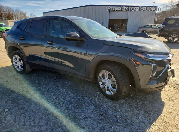 KL77LFEP3TC001111 2026 CHEVROLET TRAX Charcoal Передня права чверть