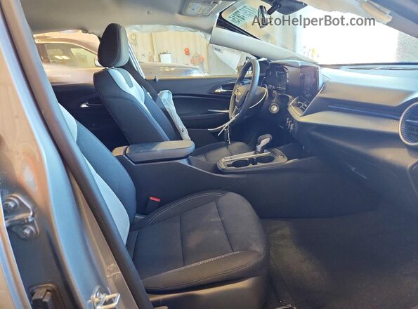 KL77LFEP9TC009794 2026 CHEVROLET TRAX Silver 