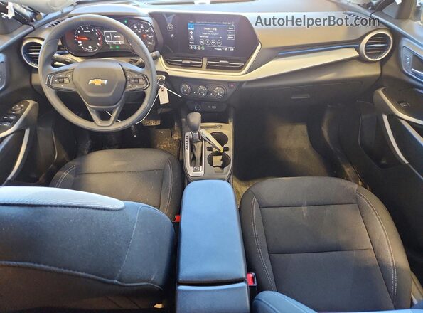 KL77LFEP9TC009794 2026 CHEVROLET TRAX Silver 
