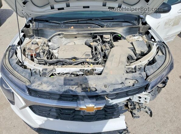 KL77LFEPXSC021192 2025 CHEVROLET TRAX White Вид задньої частини салону