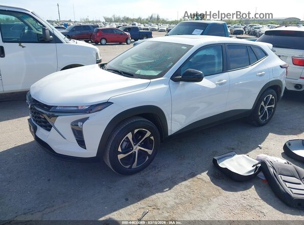 KL77LGEP1SC306093 2025 CHEVROLET TRAX White Առջևի ձախ երեք քառորդ տեսարան