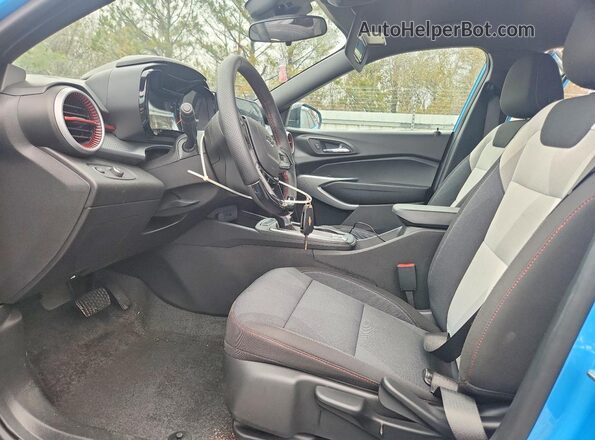 KL77LGEP1TC033917 2026 CHEVROLET TRAX Blue 