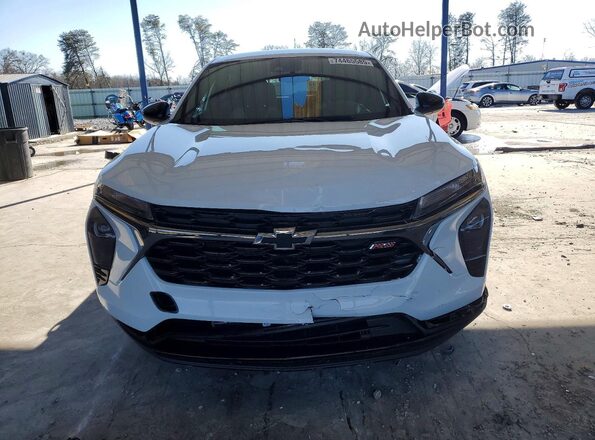 KL77LGEP9TC001166 2026 CHEVROLET TRAX White Vista frontal