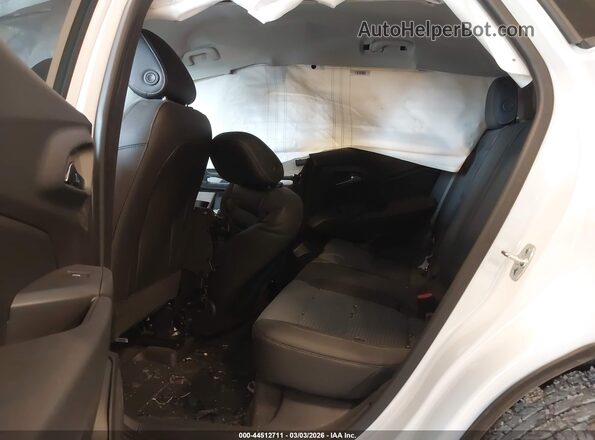 KL77LHE22RC233157 2024 CHEVROLET TRAX White VIN კოდის სტიკერის ხედი