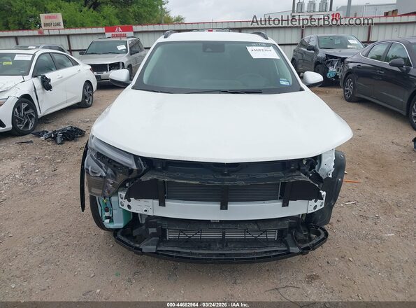 KL77LHEP0TC096514 2026 CHEVROLET TRAX White Вид задньої частини салону