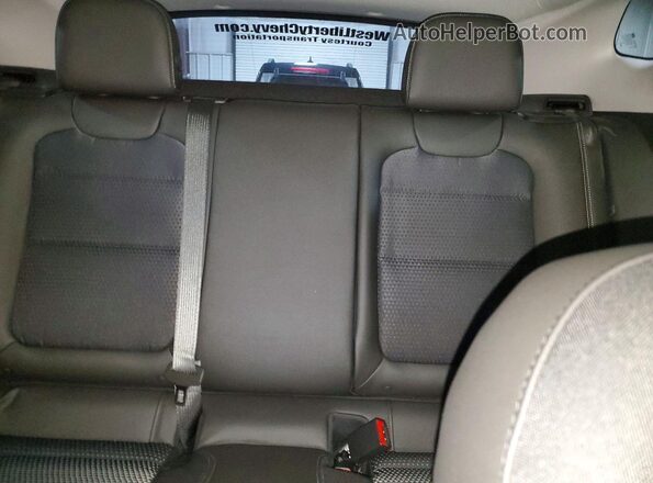 KL77LHEP1TC028528 2026 CHEVROLET TRAX Blue Widok tylnych siedzeń