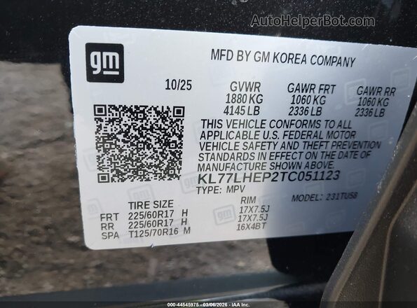 KL77LHEP2TC051123 2026 CHEVROLET TRAX Black Vista del compartimento del motor