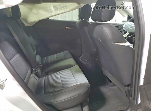 KL77LHEP6TC006198 2026 CHEVROLET TRAX White უკანა სავარძლების ხედი