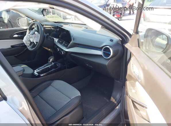 KL77LHEP8TC110997 2026 CHEVROLET TRAX Gray Front interior view