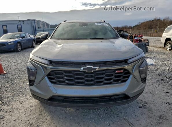 KL77LJEP1SC058389 2025 CHEVROLET TRAX Silver Front view