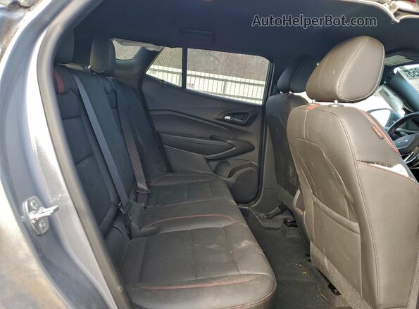 KL77LJEP1SC058389 2025 CHEVROLET TRAX Silver Rear interior view