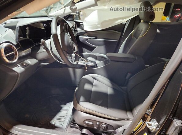 KL77LKEP3TC039608 2026 CHEVROLET TRAX Black Vista interior delantera