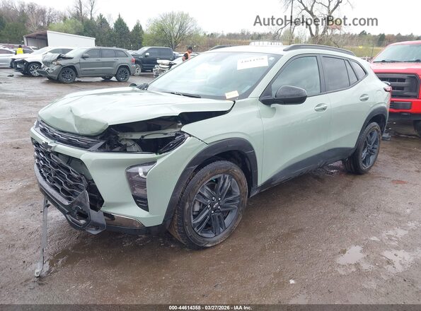 KL77LKEPXSC008239 2025 CHEVROLET TRAX Green Передня ліва чверть