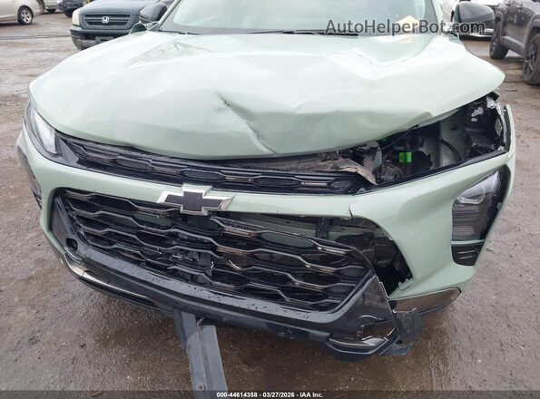KL77LKEPXSC008239 2025 CHEVROLET TRAX Green Вид спереду