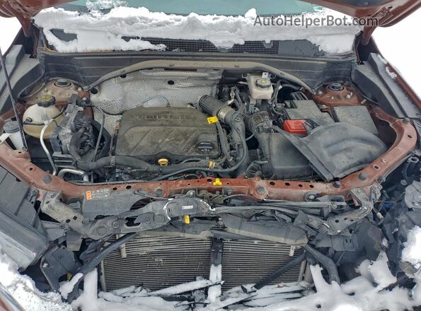KL79MPS22MB127195 2021 CHEVROLET TRAILBLAZER Orange Vista del compartimento del motor