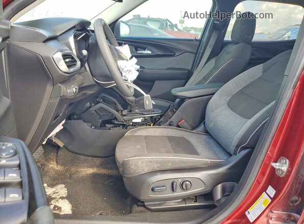 KL79MPSL8PB063693 2023 CHEVROLET TRAILBLAZER Красный Вид салона спереди