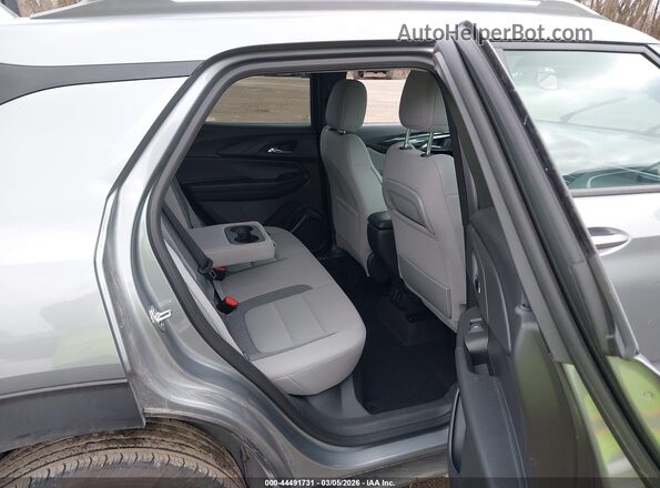 KL79MPSL8TB054793 2026 CHEVROLET TRAILBLAZER Gray Vista de la etiqueta del VIN