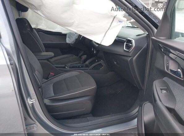 KL79MPSP7SB161495 2025 CHEVROLET TRAILBLAZER Silver წინა სალონის ხედი