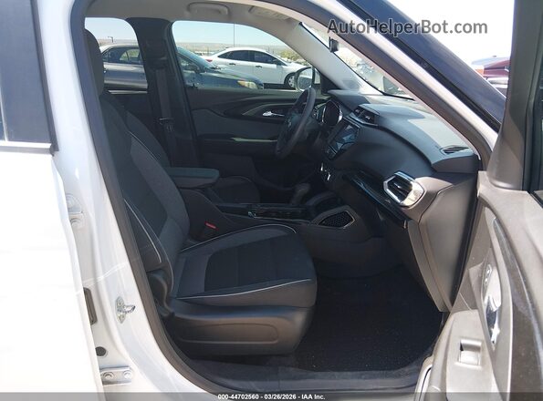 KL79MRSL8MB110065 2021 CHEVROLET TRAILBLAZER White Widok wnętrza z przodu