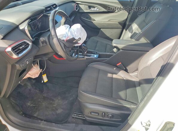 KL79MUSL5MB007057 2021 CHEVROLET TRAILBLAZER White Widok wnętrza z przodu